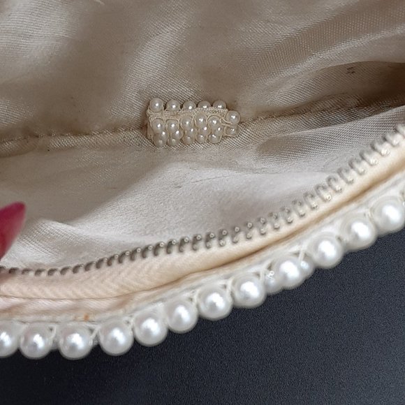 Vintage Beaded Clutch with Strap the Front has a Scallop Design Made in Japan - Picture 12 of 12